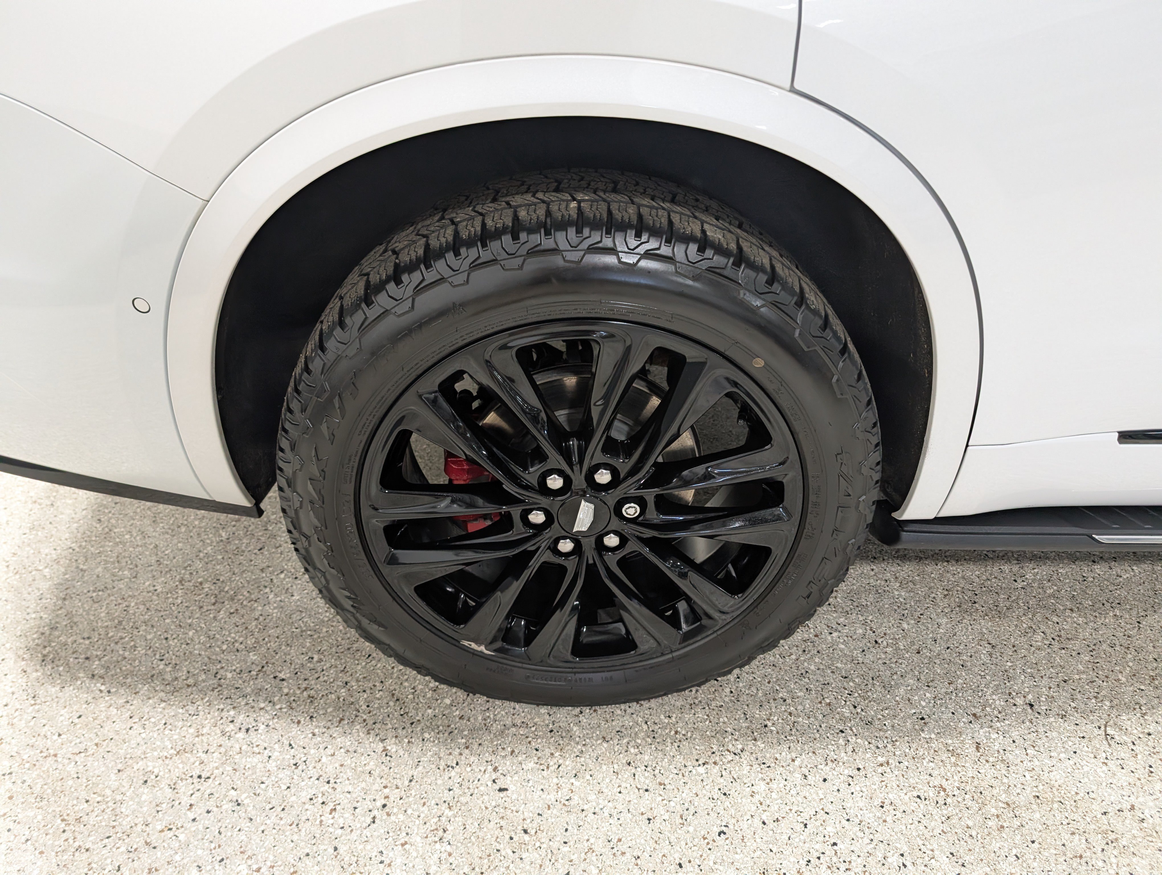 Used 2024 Cadillac XT6 Sport w/ LPO, ONYX Package AWD/4WD image 13