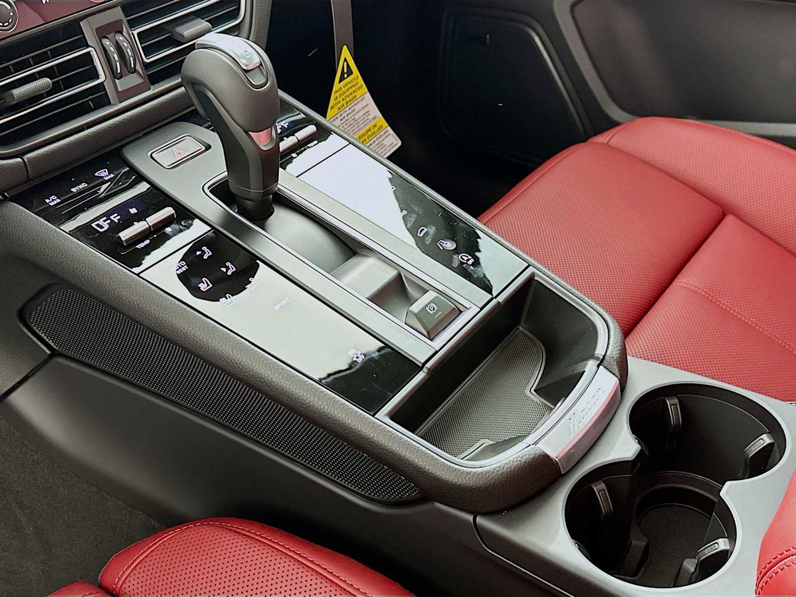 New 2026 Porsche Macan image 20