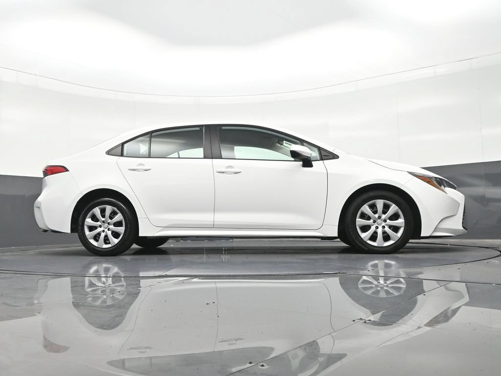 Used 2023 Toyota Corolla LE FWD image 33