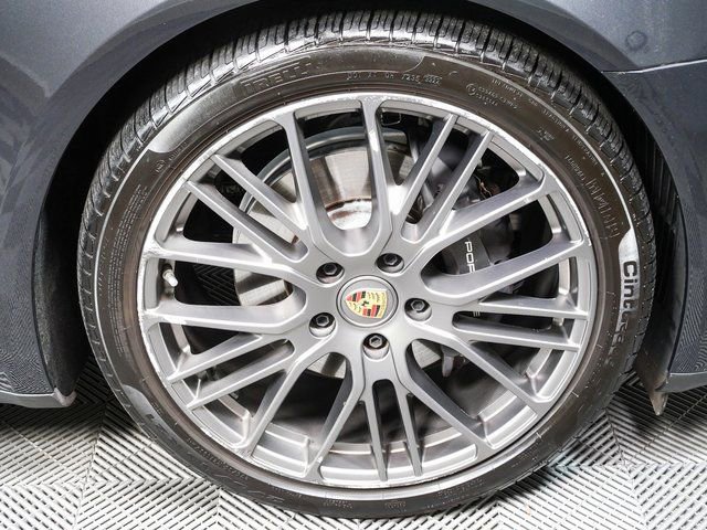 Certified 2023 Porsche Panamera Platinum Edition image 40