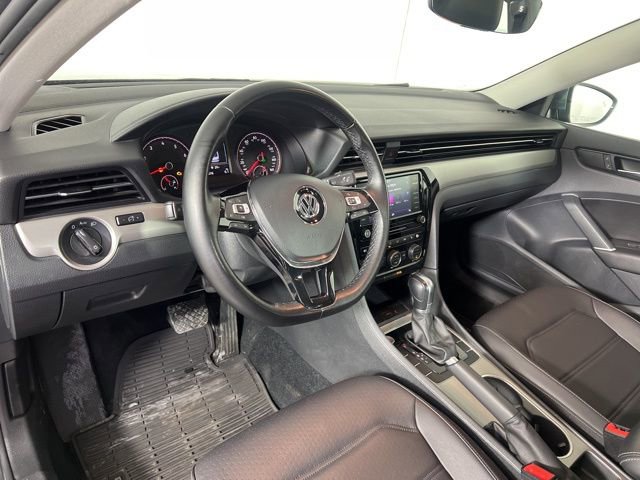 Used 2020 Volkswagen Passat 2.0T SE image 20