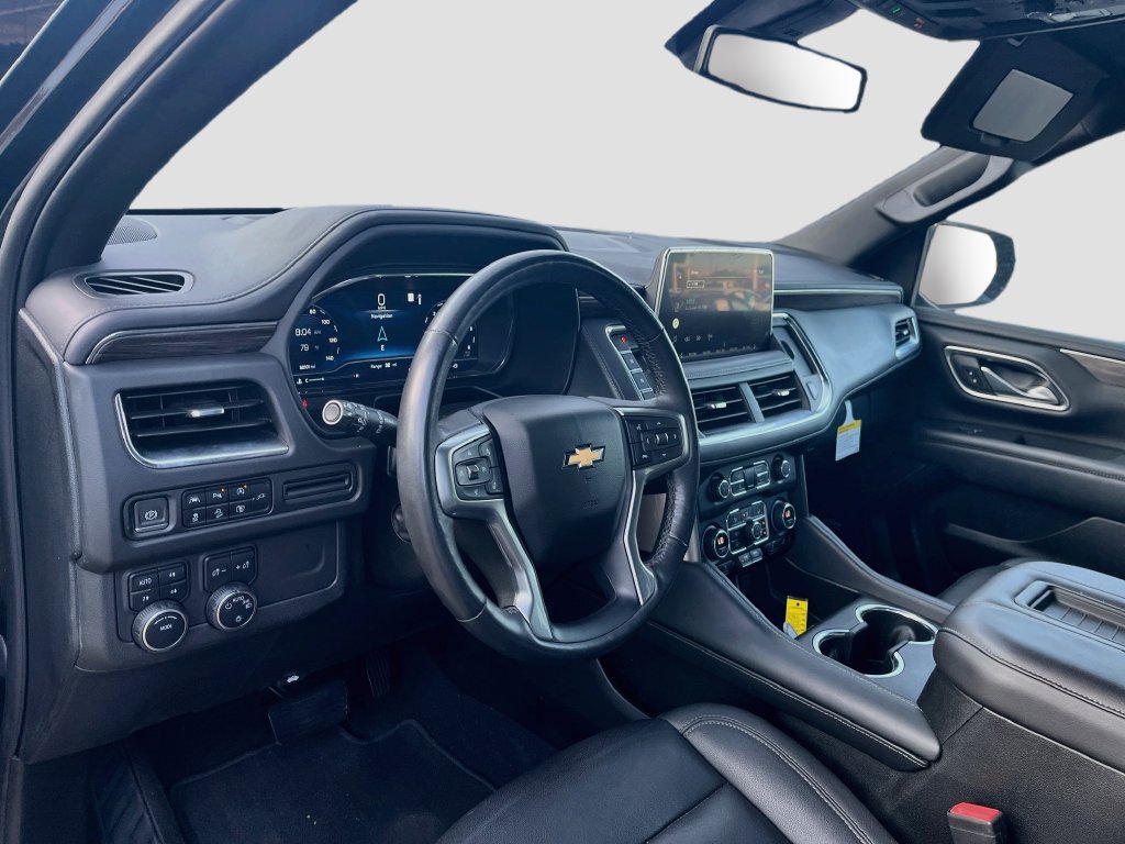 Used 2022 Chevrolet Tahoe Z71 w/ Luxury Package AWD/4WD image 9