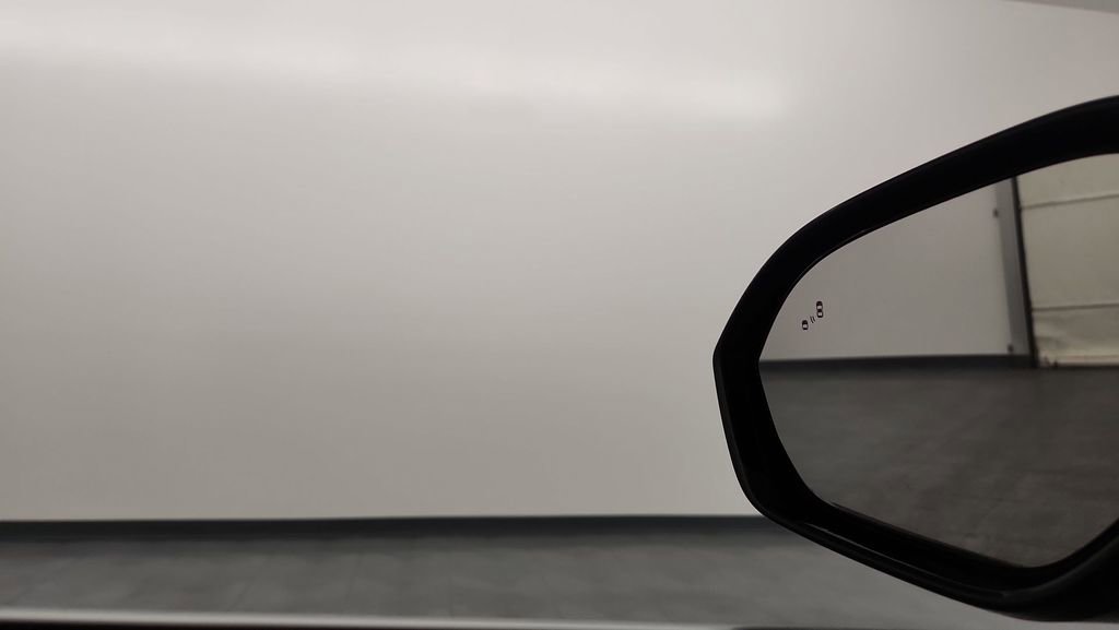 Used 2021 Lincoln Corsair FWD w/ Equipment Group 101A image 20