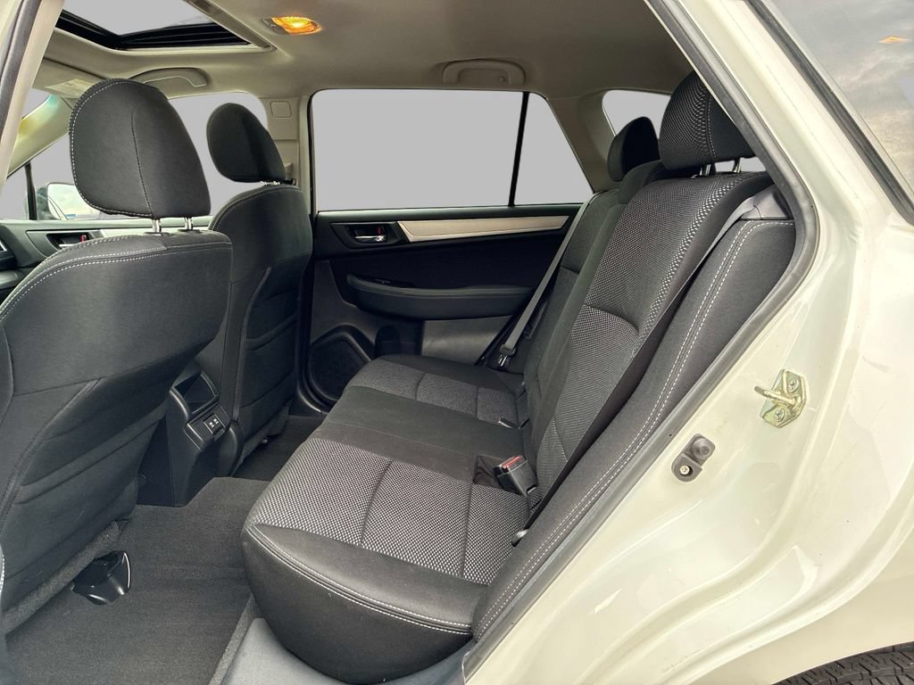Used 2019 Subaru Outback 2.5i Premium AWD/4WD image 16