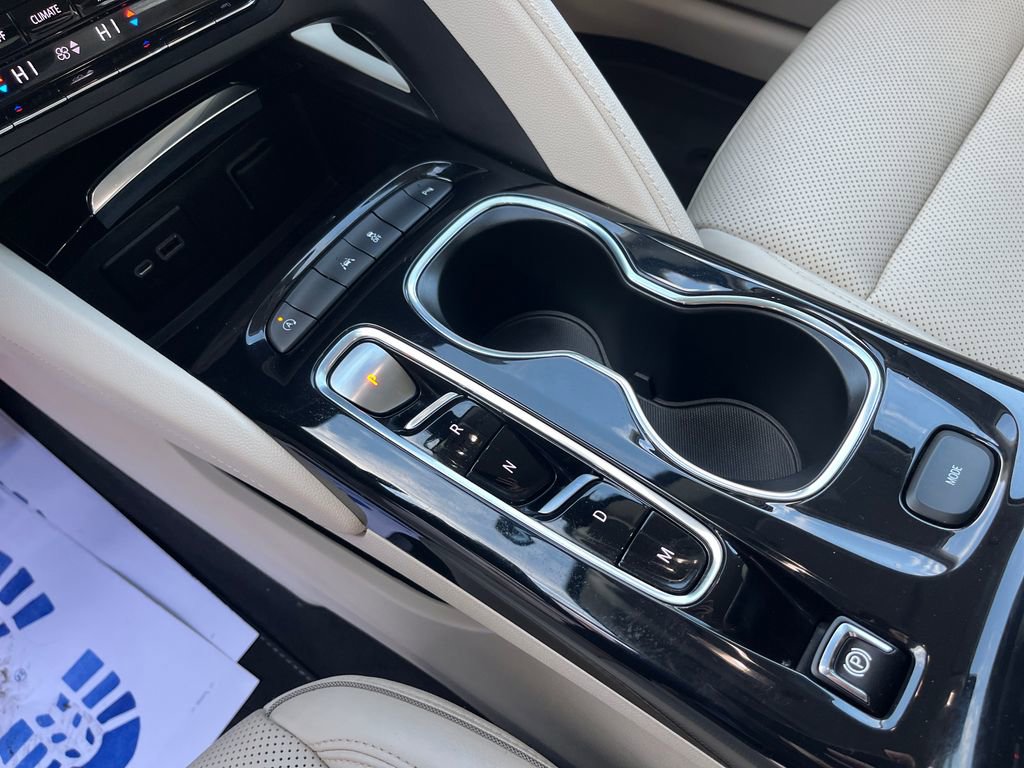 Used 2022 Buick Envision Essence w/ Safety Package image 25