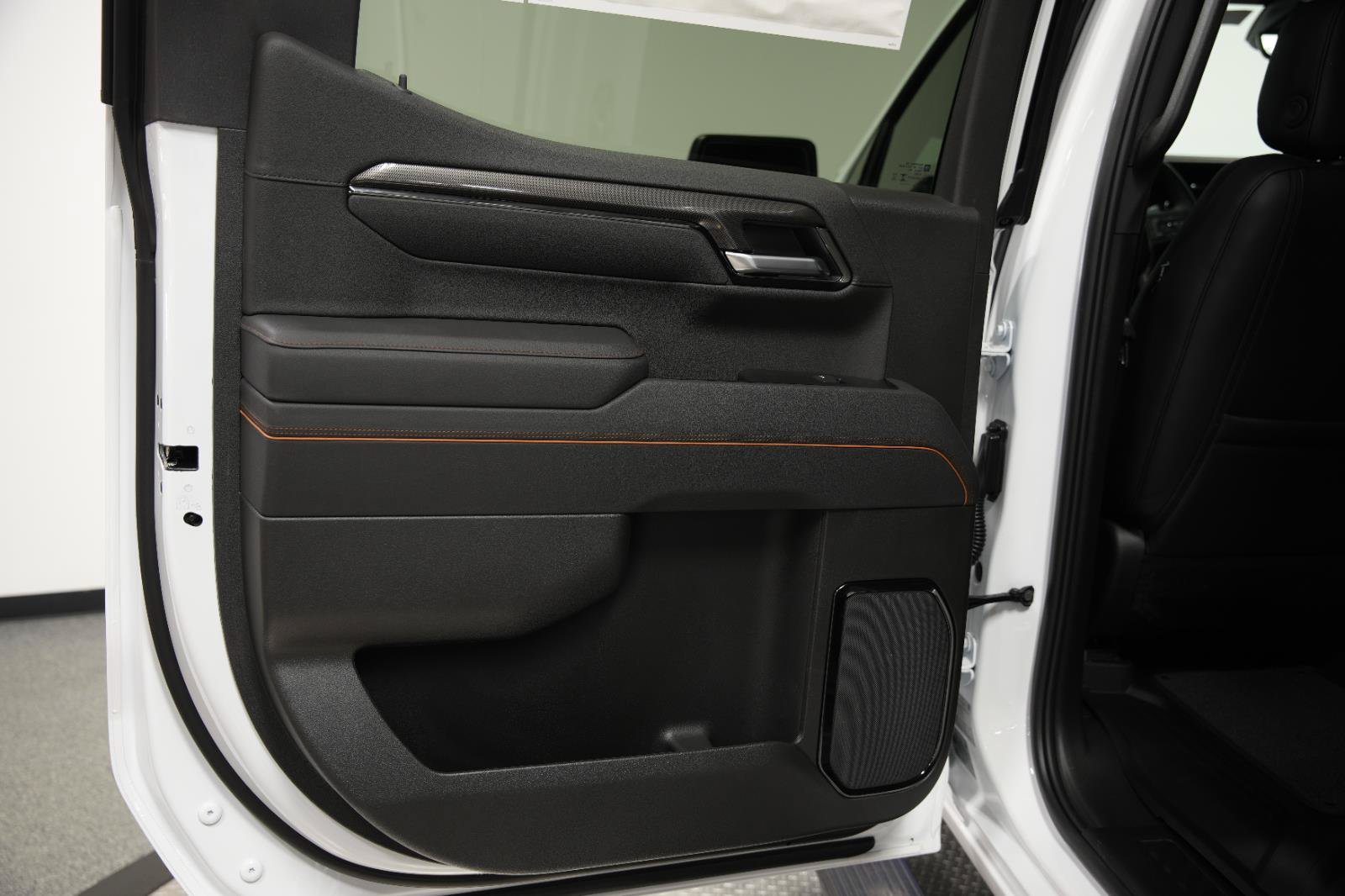 New 2026 GMC Sierra 1500 AT4 w/ AT4 Premium Package AWD/4WD image 22