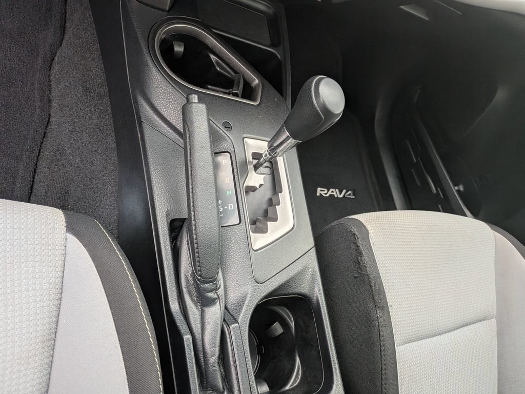 Used 2018 Toyota RAV4 XLE FWD image 11