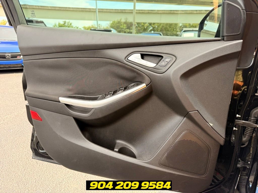 Used 2018 Ford Focus ST FWD image 13
