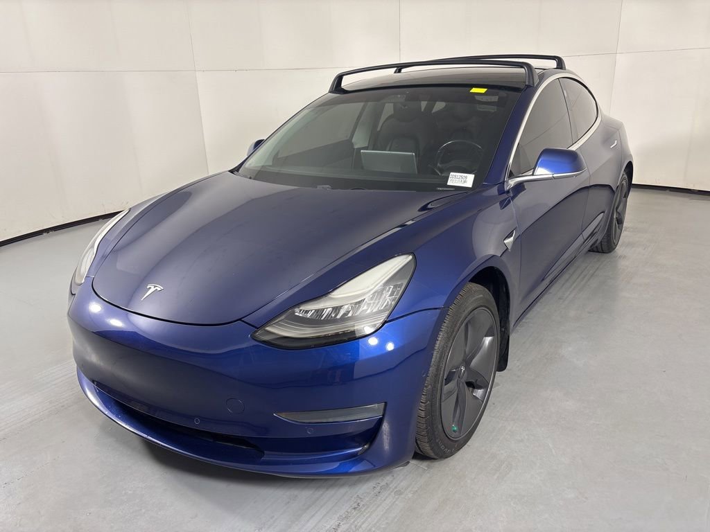 Used 2019 Tesla Model 3 Standard Range Plus image 4