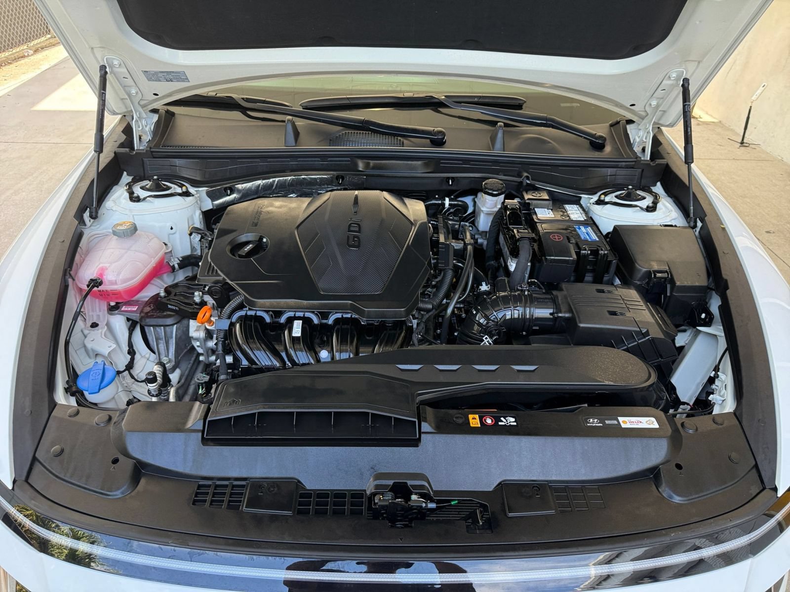 Used 2025 Hyundai Sonata SEL FWD image 32
