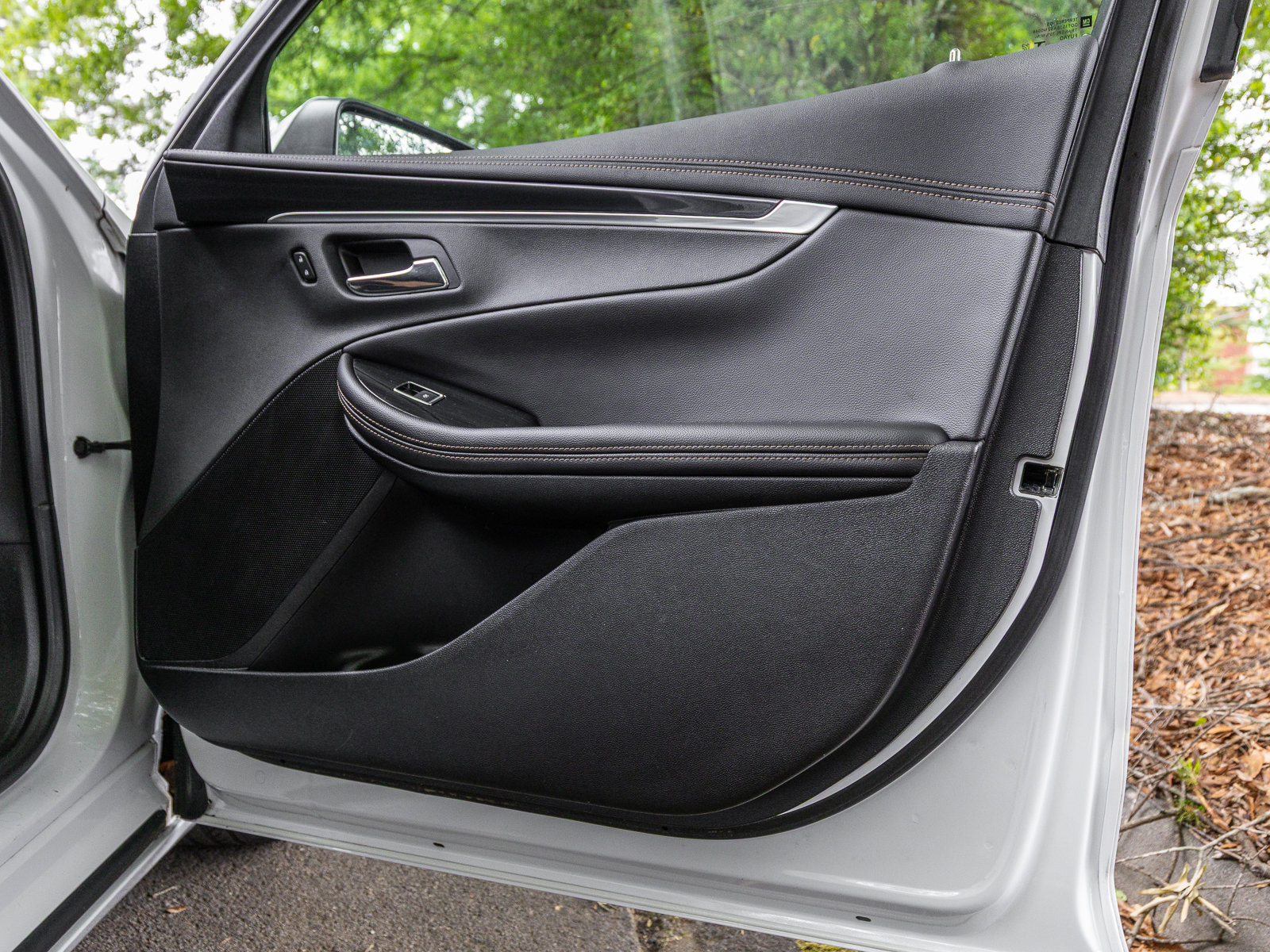 Used 2020 Chevrolet Impala LT FWD image 29