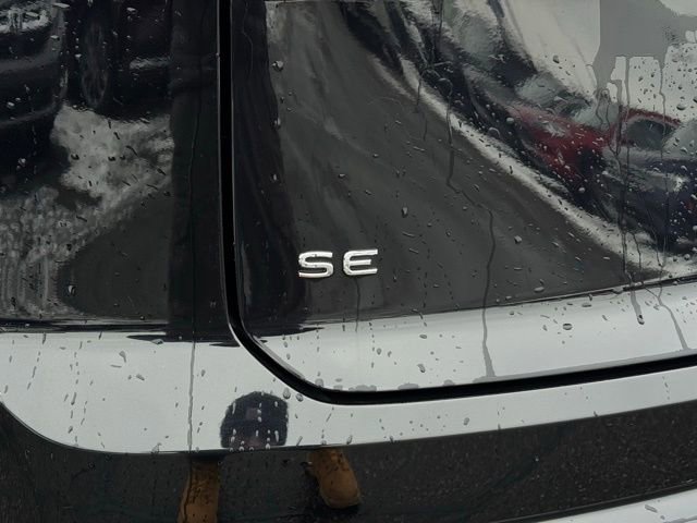 Used 2025 Volkswagen Atlas Cross Sport SE image 8