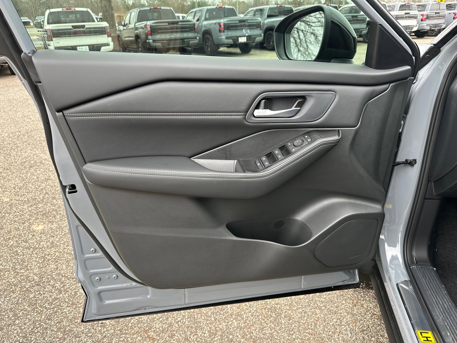 New 2026 Nissan Rogue SV image 10