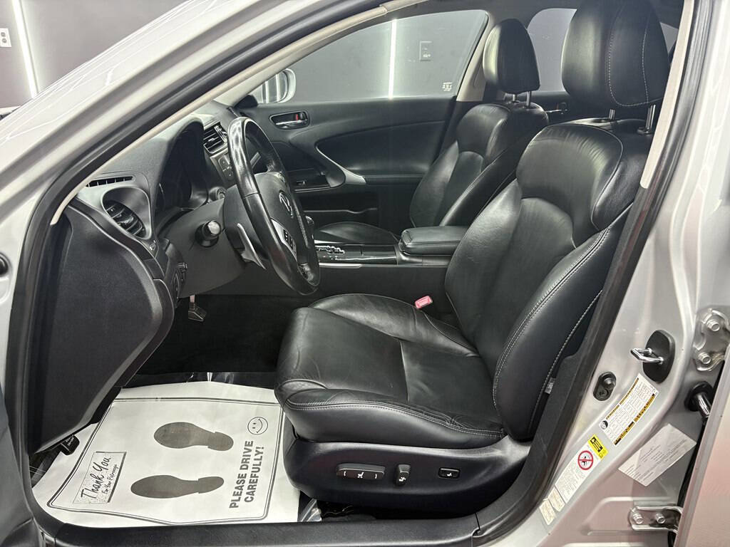 Used 2011 Lexus IS 250 AWD image 9