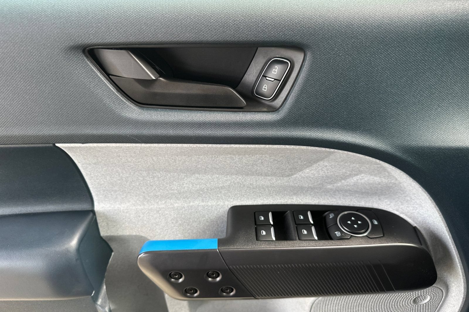 Used 2025 Ford Maverick XLT FWD image 11