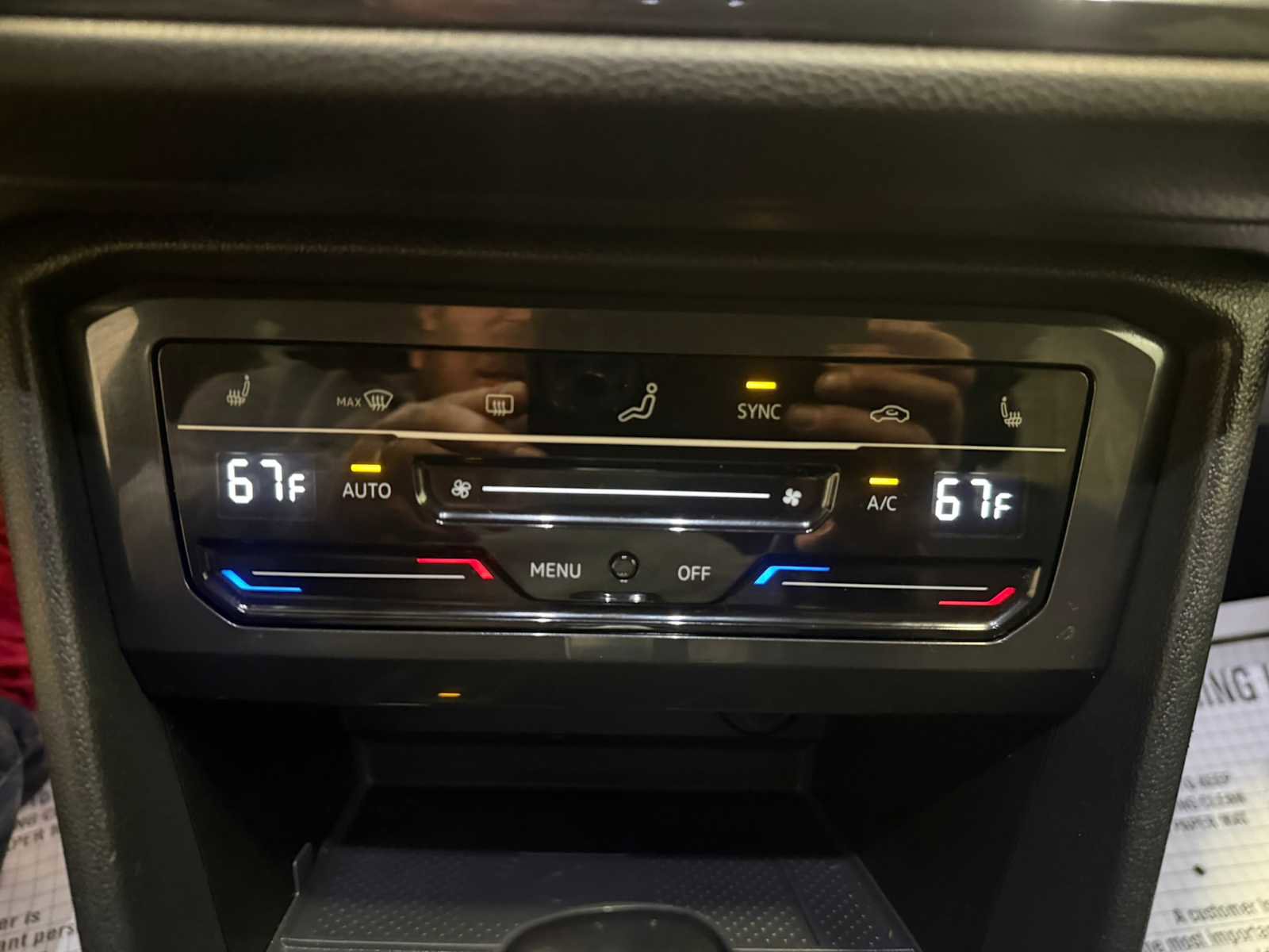 Certified 2024 Volkswagen Tiguan SE AWD/4WD image 32