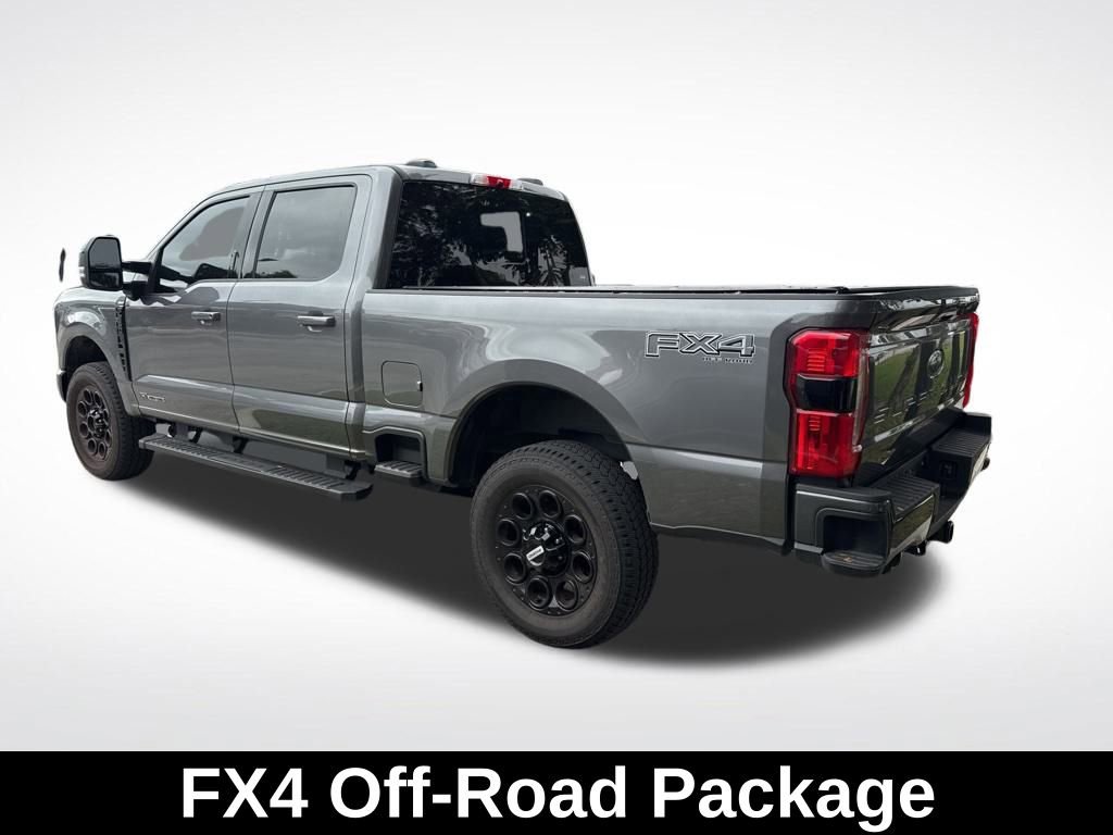 Used 2024 Ford F250 Lariat w/ Black Appearance Package image 4
