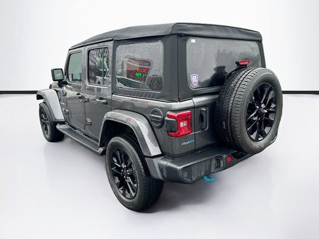 Used 2022 Jeep Wrangler Unlimited Sahara w/ Cold Weather Group image 5
