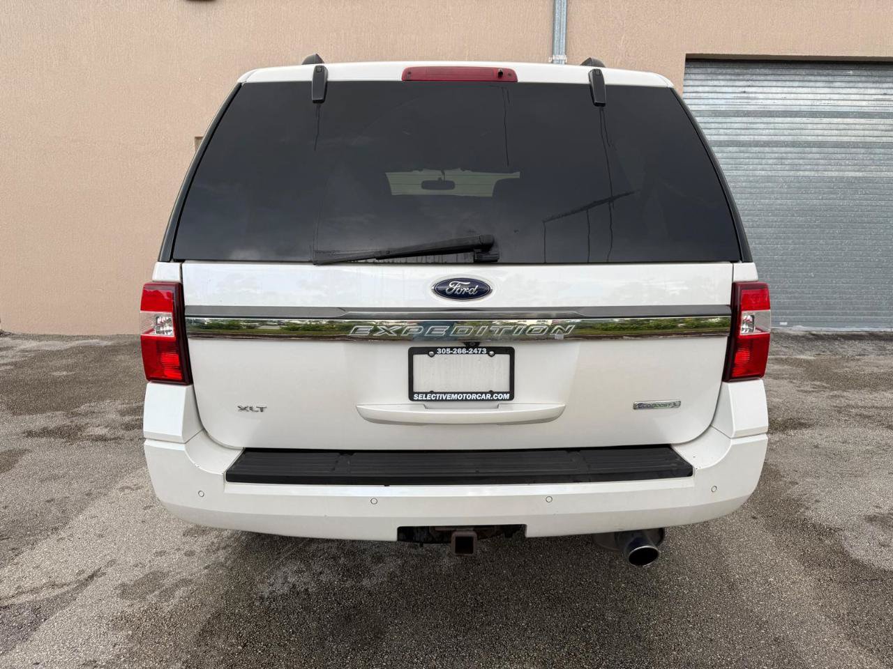 Used 2017 Ford Expedition XLT w/ Equipment Group 202A RWD image 10