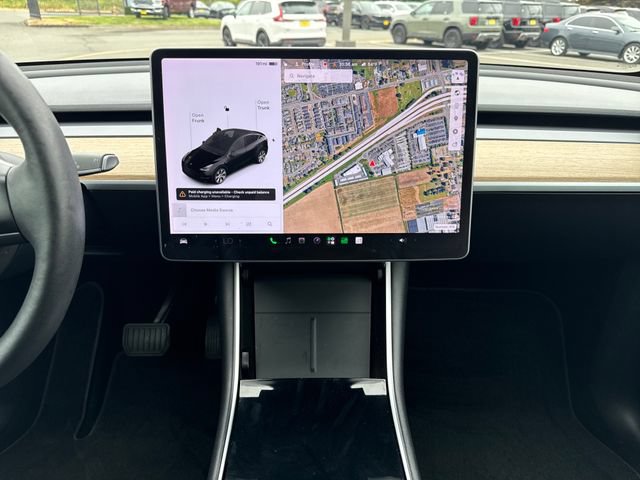 Used 2021 Tesla Model Y Long Range AWD/4WD image 22