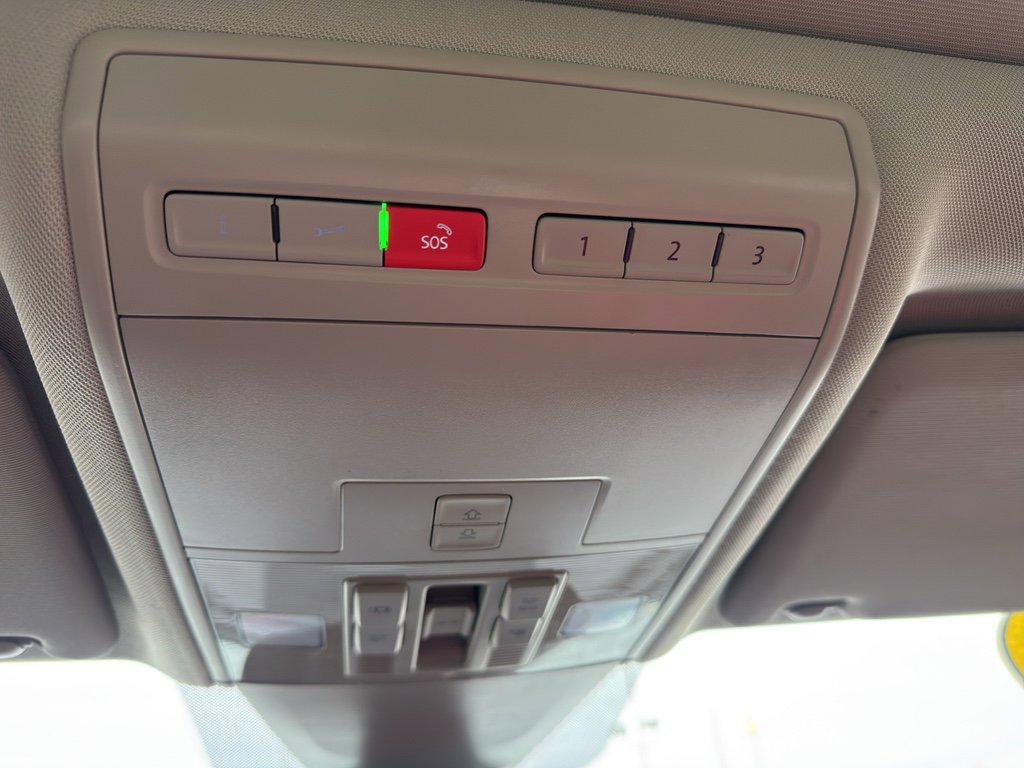 Used 2020 Volkswagen Atlas SEL R-Line image 19