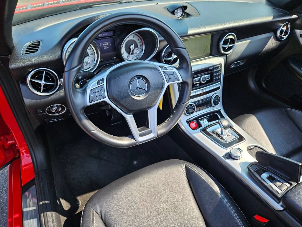 Used 2016 Mercedes-Benz SLK 300 w/ Premium 2 Package image 18