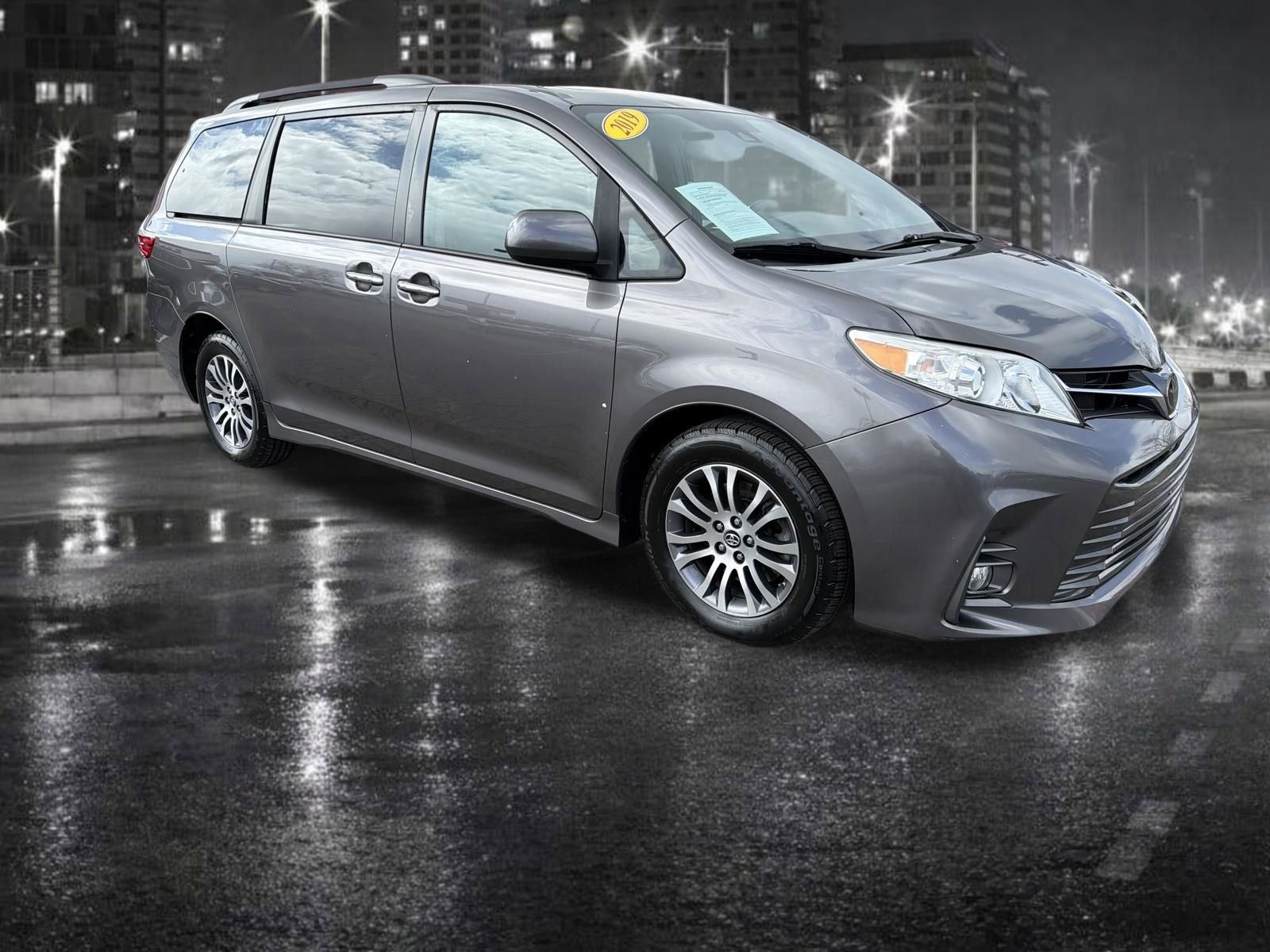 Used 2019 Toyota Sienna XLE FWD image 8
