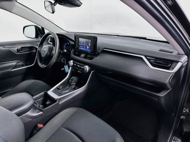 Used 2021 Toyota RAV4 LE AWD/4WD image 24