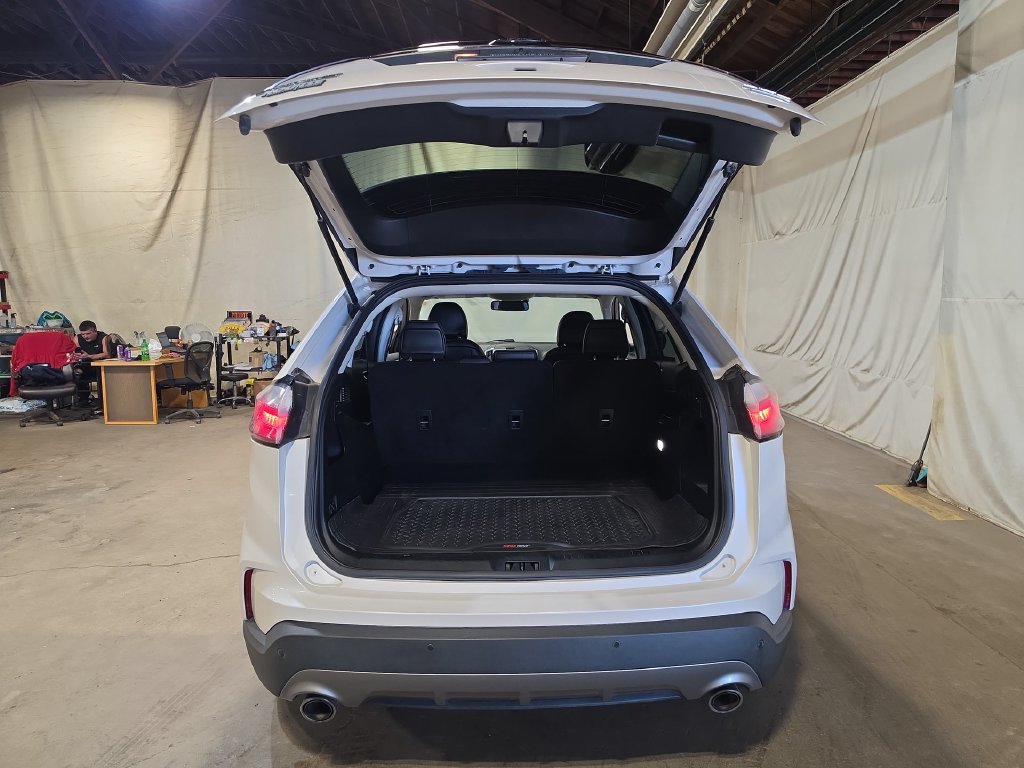 Used 2019 Ford Edge SEL w/ Equipment Group 201A AWD/4WD image 19