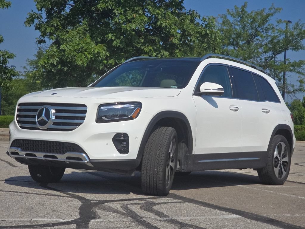 Used 2025 Mercedes-Benz GLB 250 4MATIC image 13