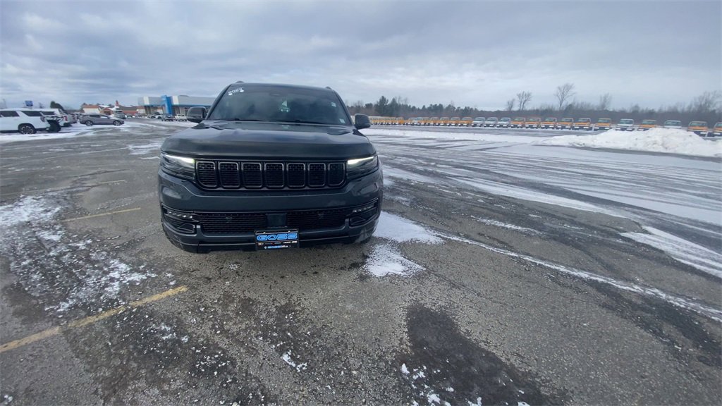 Used 2023 Jeep Wagoneer Series II image 3