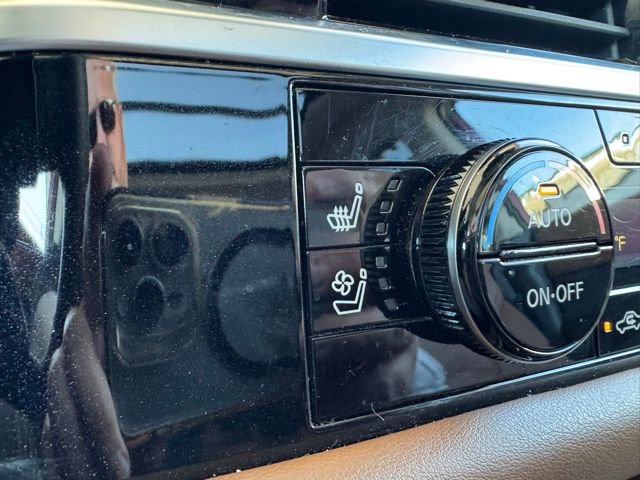 Used 2024 Nissan Pathfinder Platinum w/ Cargo Package image 11