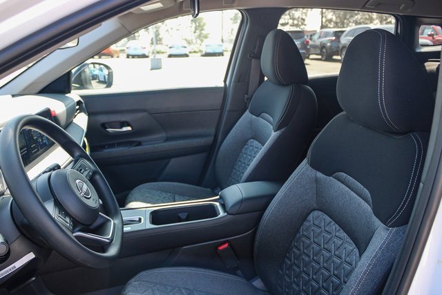 New 2026 Nissan Kicks SV image 18