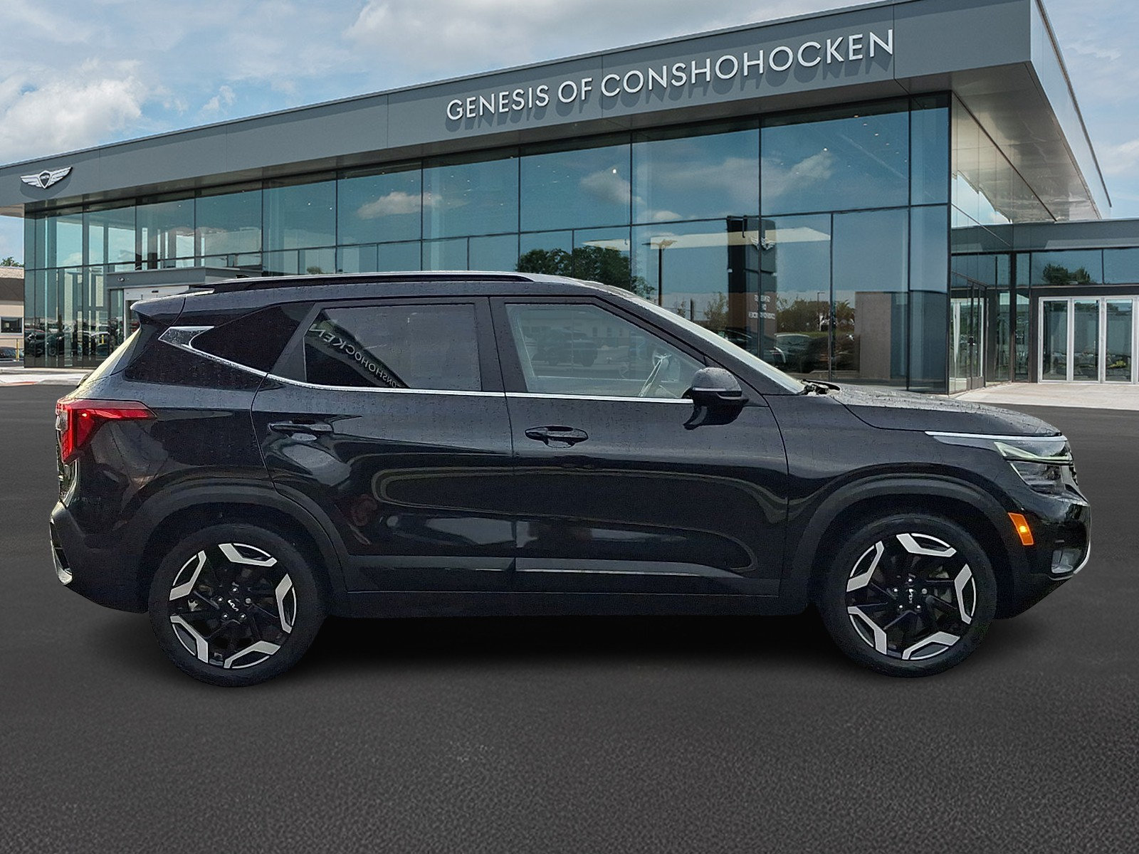Used 2024 Kia Seltos SX w/ SX Sunroof Package AWD/4WD image 7