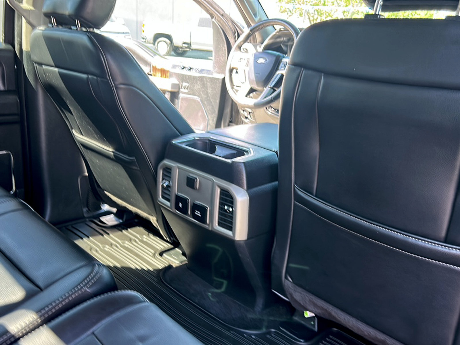 Used 2019 Ford F150 Lariat w/ Max Trailer Tow Package AWD/4WD image 25