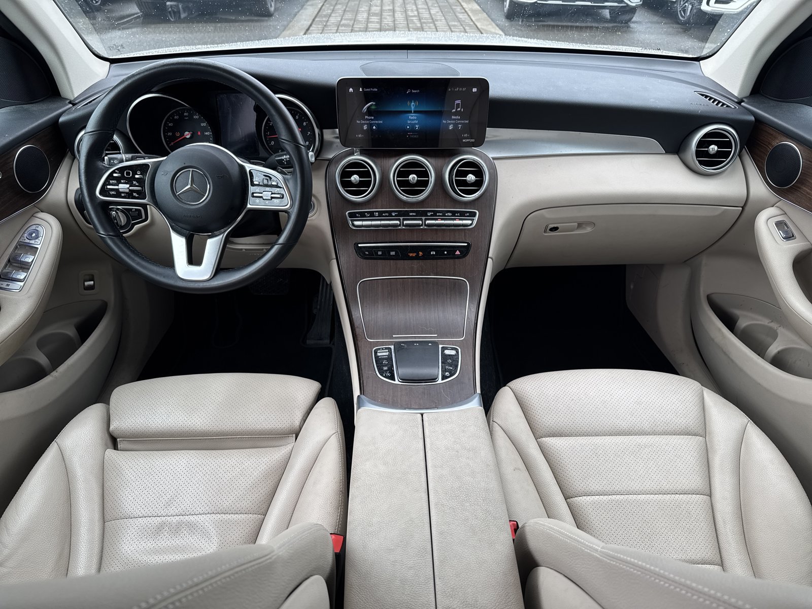 Used 2022 Mercedes-Benz GLC 300 4MATIC image 23