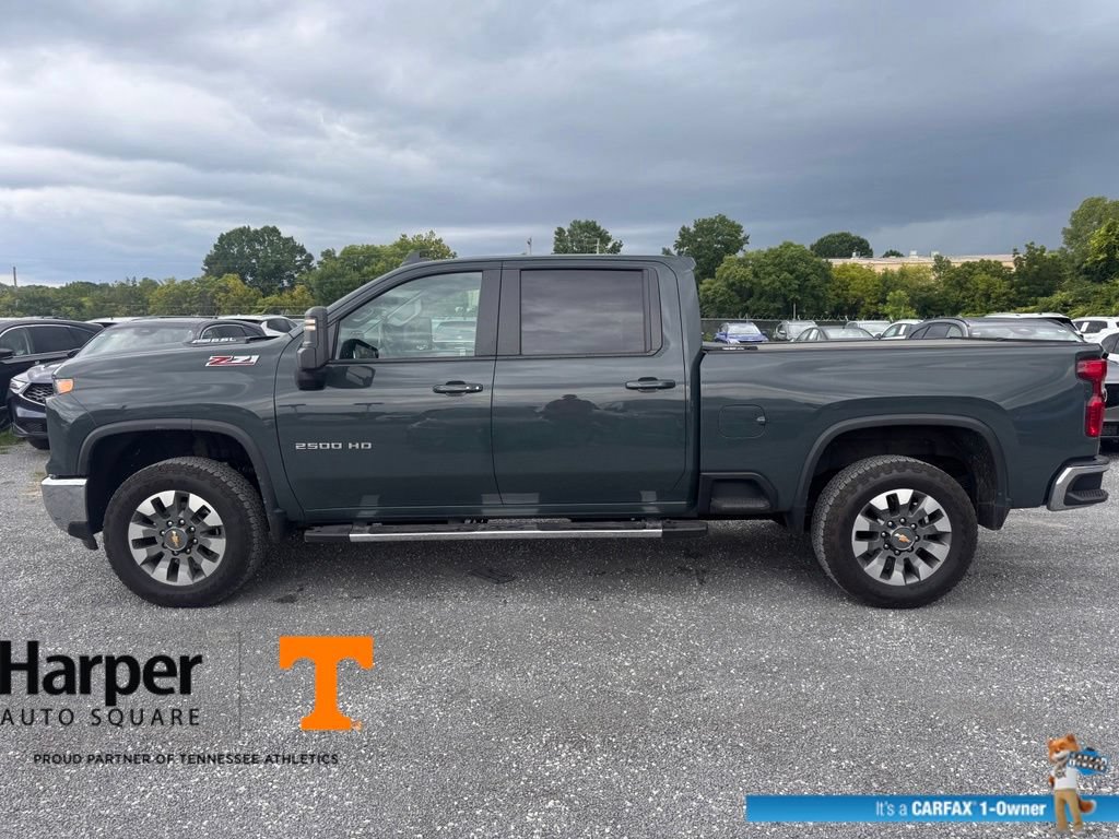 Used 2025 Chevrolet Silverado 2500 LT AWD/4WD image 2
