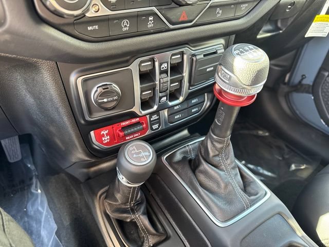 New 2026 Jeep Wrangler Unlimited Rubicon AWD/4WD image 15