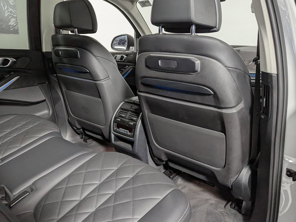 Certified 2023 BMW X7 xDrive40i w/ Premium Package AWD/4WD image 48