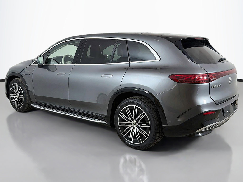 Used 2023 Mercedes-Benz EQS 580 4MATIC SUV image 12