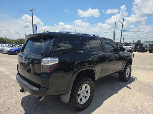 Used 2016 Toyota 4Runner SR5 AWD/4WD image 9