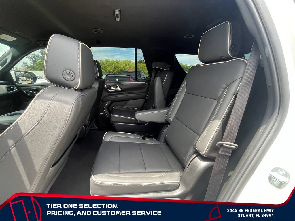 Used 2024 GMC Yukon SLT w/ SLT Luxury Package AWD/4WD image 12