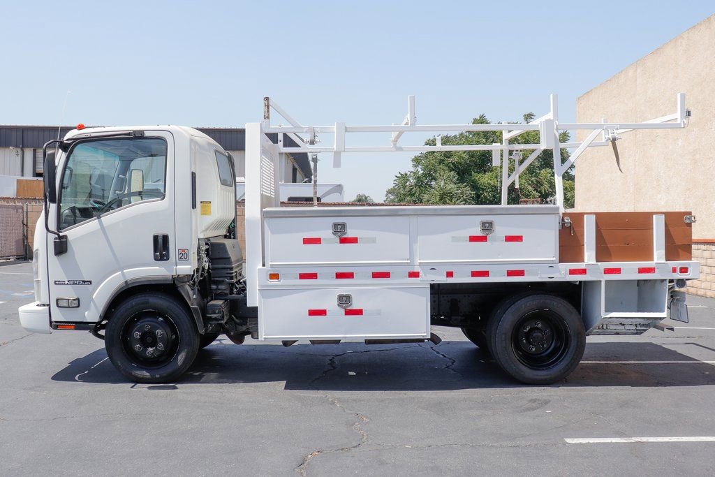 Used 2019 Isuzu NPR HD image 5