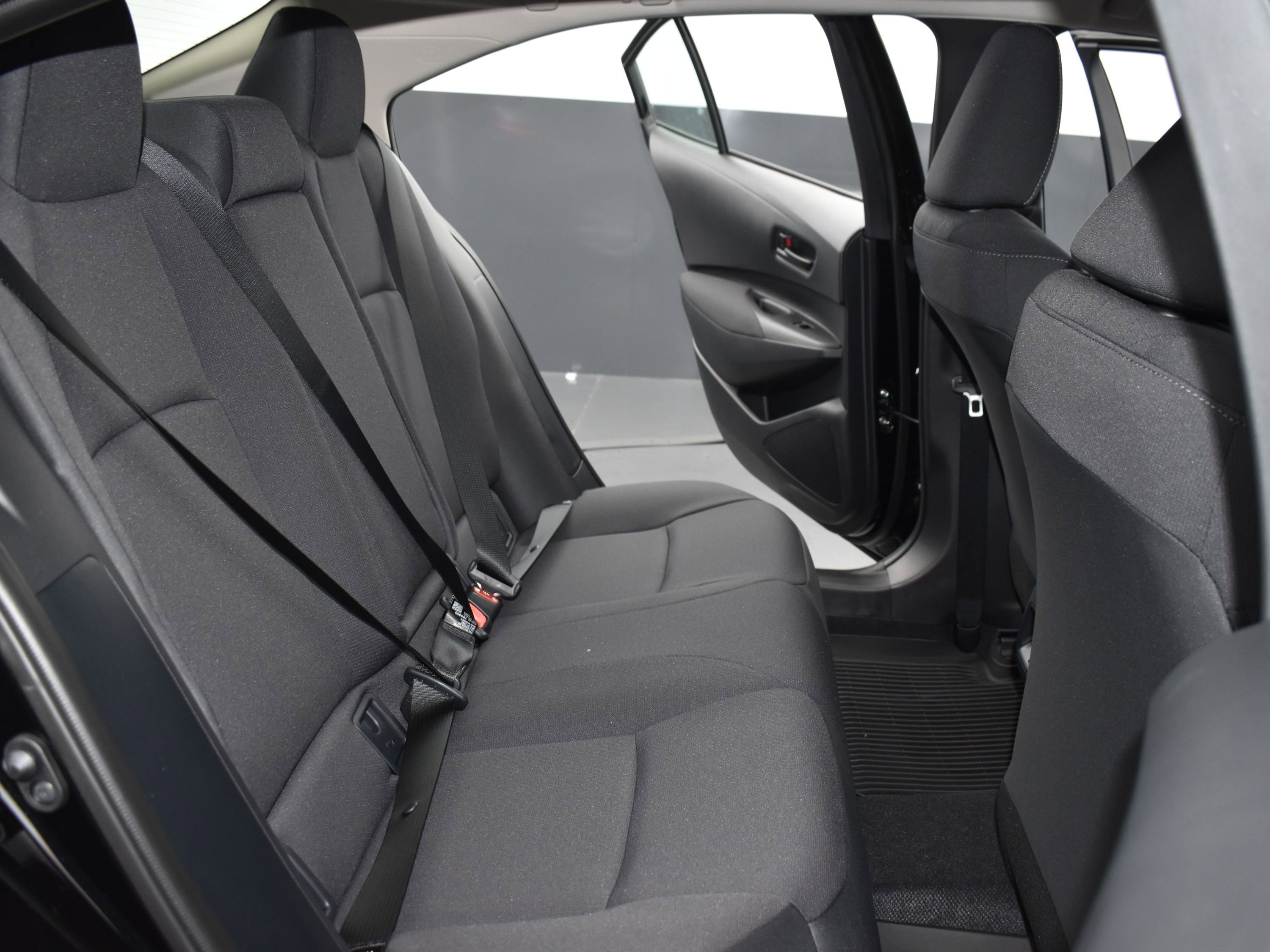Used 2025 Toyota Corolla LE image 26