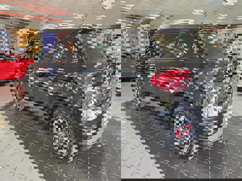 Used 2023 Hyundai Venue SEL w/ Cargo Package image 6