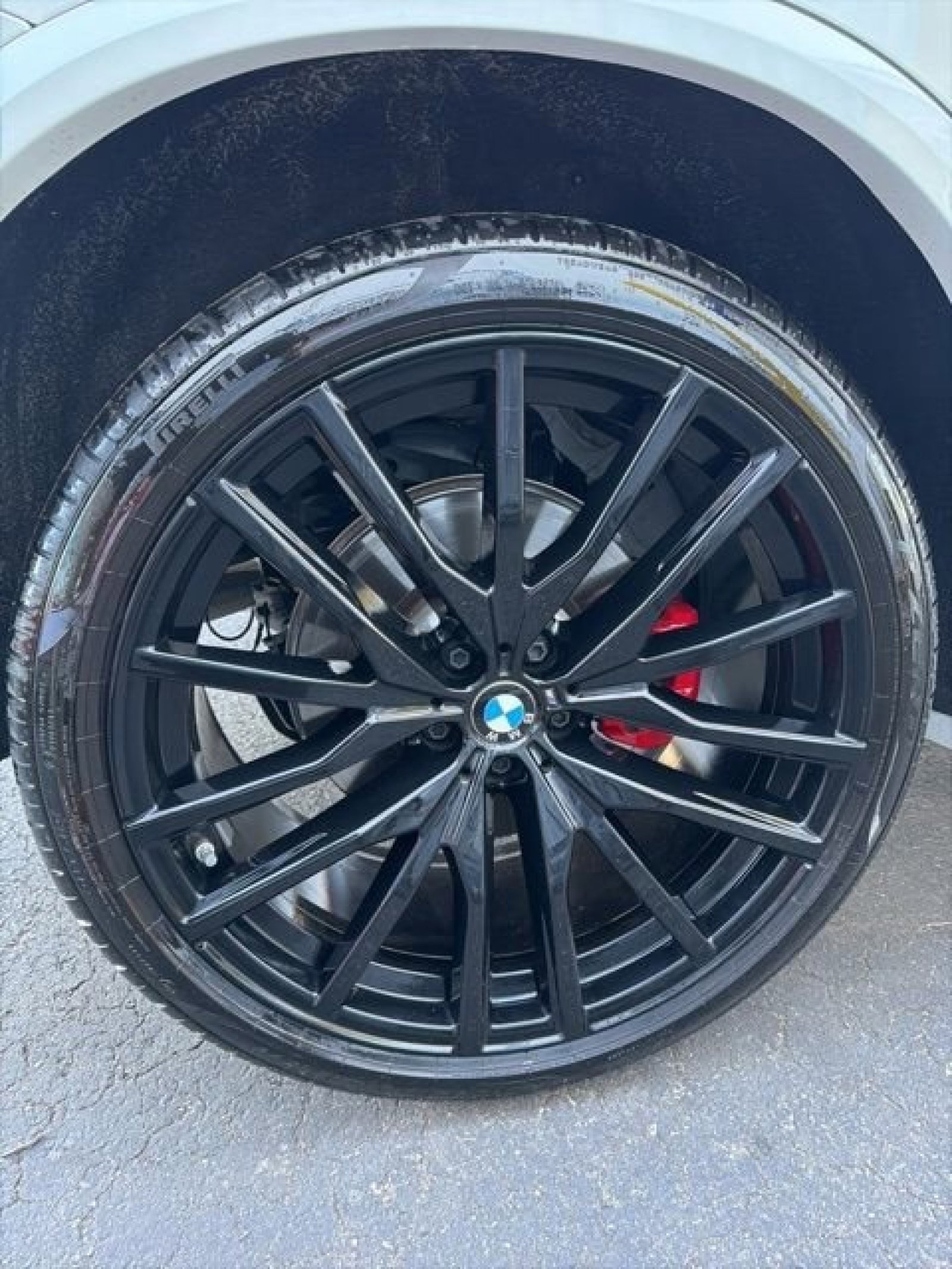 Used 2025 BMW X5 xDrive40i w/ M Sport Package image 12