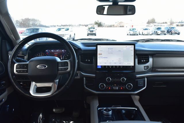 Used 2023 Ford Expedition Max XLT image 40