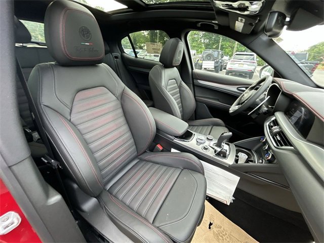 New 2025 Alfa Romeo Stelvio Tributo Italiano w/ Driving Assist Package image 15