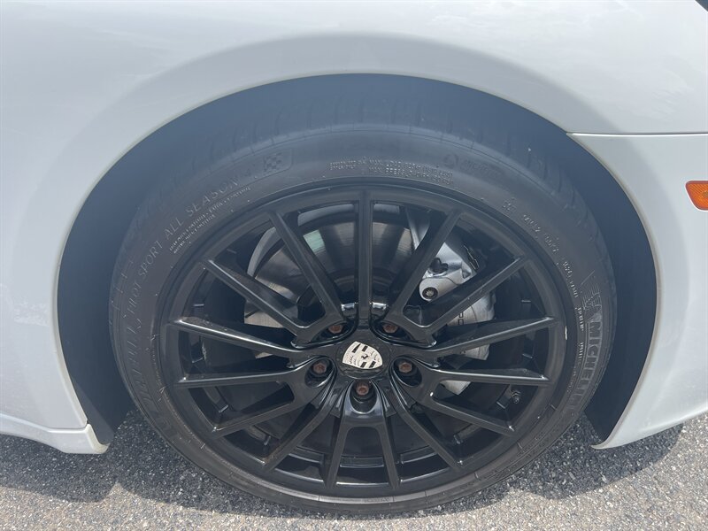 Used 2015 Porsche Panamera image 31