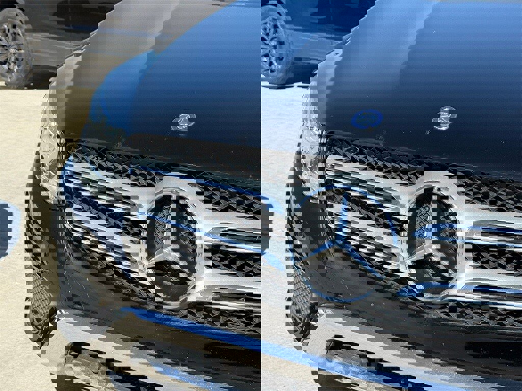 Used 2017 Mercedes-Benz GLC 300 image 4